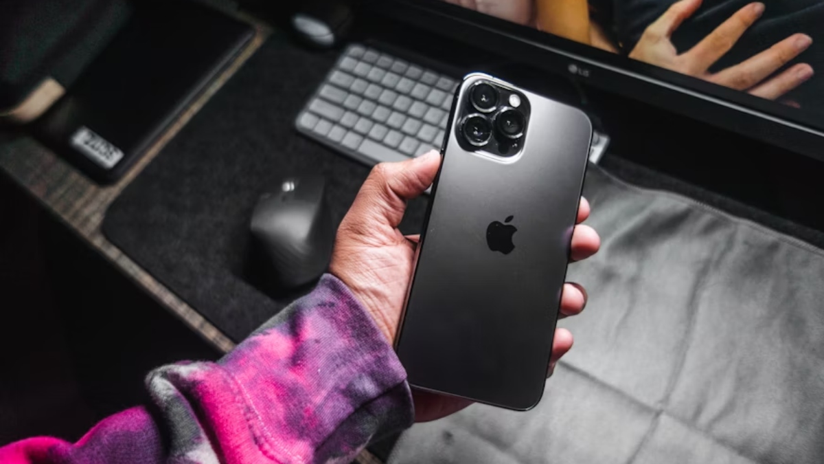 iPhone users alert: Apple wants you to ditch Google Chrome and other services — here’s why it matters iPhone users alert: Apple wants you to ditch Google Chrome and other services — here’s why it matters