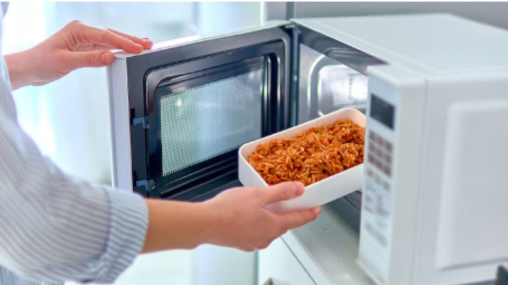 Are leftovers safe to eat during monsoon