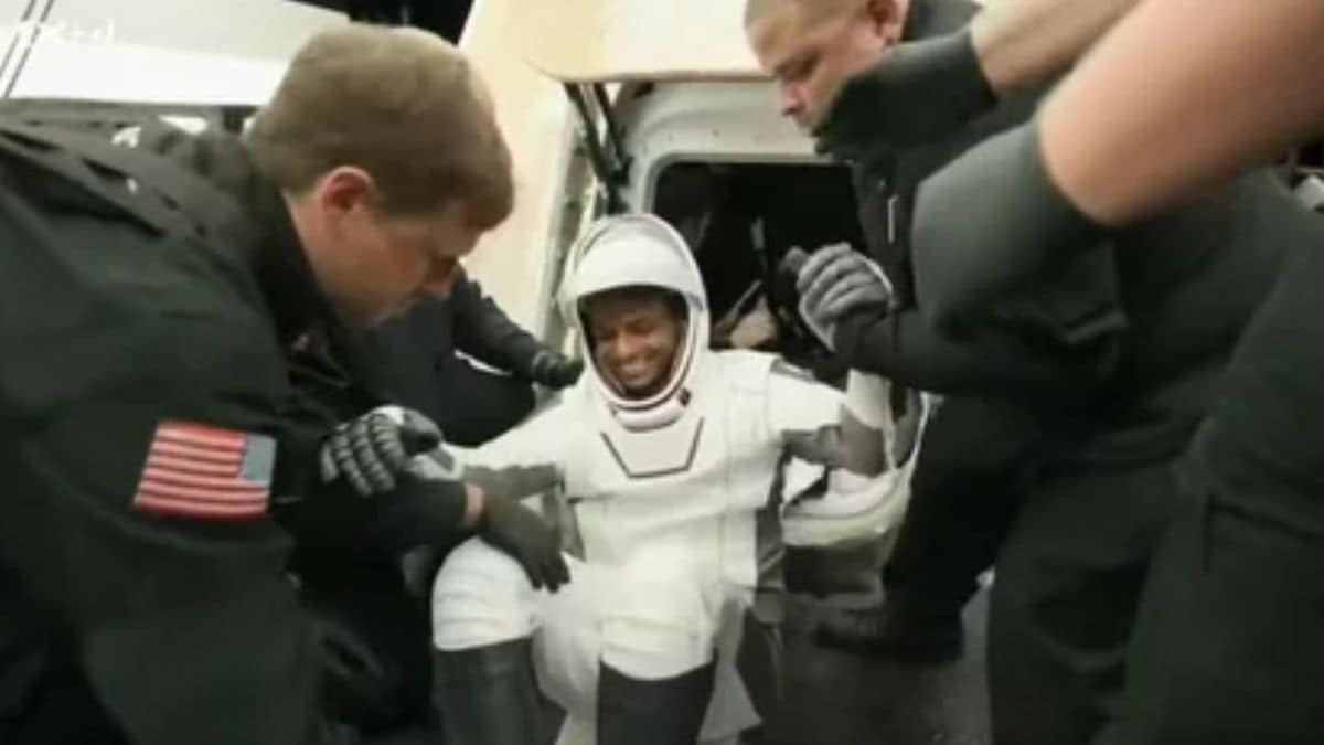 How space travel affects human heart and nervous system