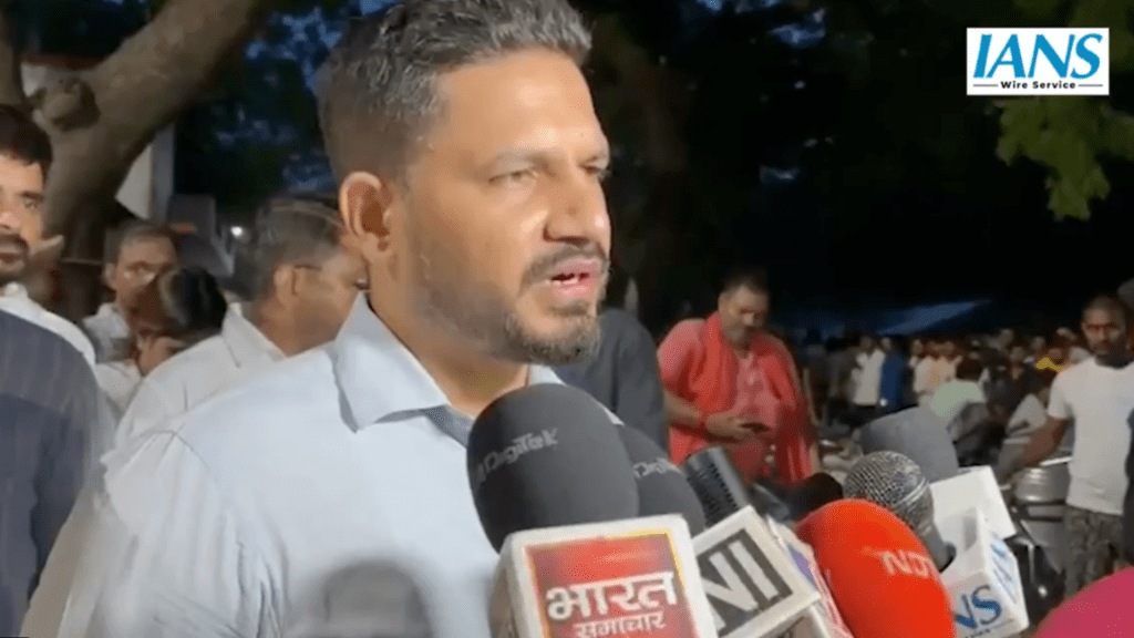 The stamepede-like situation at UP’s Shiva Temple is the second such incident in two days at a religious site; first one being at Mansa Devi Temple in Haridwar. The stamepede-like situation at UP’s Shiva Temple is the second such incident in two days at a religious site; first one being at Mansa Devi Temple in Haridwar.