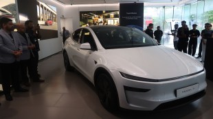 tesla, BMW iX1, Mercedes-Benz EQA, Volvo EC40, Kia EV6