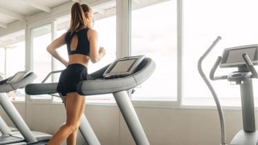 Flat treadmill vs incline running: Which is better for weight loss