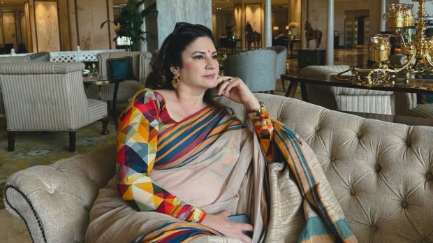 Kunickaa Sadanand A veteran actress who has worked in classics like Koyla, Hum Saath Saath Hain, and Khiladi, Kunickaa has almost four decades of experience in films and TV. She's also a lawyer and with BB19, she's set to make a comeback to the world of television. (Image Source: Instagram)