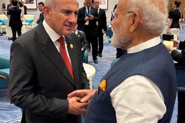 PM Modi interacted with the Prime Minister of Armenia, Mr. Nikol Pashinyan, during SCO summit 2025.  (Image Source: X/@narendramodi)