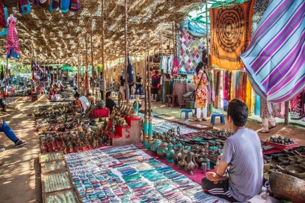 India's handicraft exports to the U.S., valued at $1.6 billion in fiscal year 2025, are at risk. With the U.S. accounting for 40% of these exports, new tariffs could force factory closures in key production hubs like Jodhpur, Jaipur, Moradabad, and Saharanpur. (Image Source: Reuters)