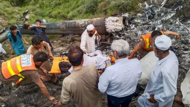 Helicopters, boats, and emergency teams braved fierce conditions and dangerous currents to reach those stranded. A rescue helicopter carrying relief items crashed due to extreme weather conditions today in Pakistan, killing 5 crew members in the process. (Photo Source: Associated Press)