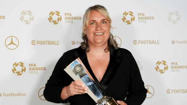 Emma Hayes received the PFA Merit Award for her significant contributions to women's football throughout her distinguished career in England. During her tenure at Chelsea, she won 16 trophies, including seven Women\'s Super League titles (including five in succession), five FA Cups, and two League Cups. (Photo Source: Associated Press)