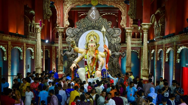 A 40-feet tall idol of Lord Ganesha, 'Chinchpokli cha Chintamani', during the ‘Ganesh Chaturthi’ festival, in Mumbai, Maharashtra, Wednesday, Aug. 27, 2025. (Photo Source: PTI)