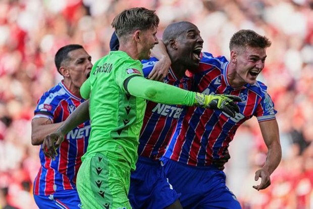 Crystal Palace players celebrate their win in a penalty shootout against Liverpool during the FA Community Shield final soccer match at Wembley Stadium in London. (Image Source: AP)