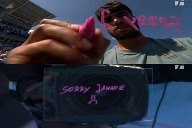 ‘’I am super, super sorry to disappoint you,’’ Sinner addressed the crowd. He further explained that his condition had deteriorated overnight, and he could not play on. (Photo source: X)