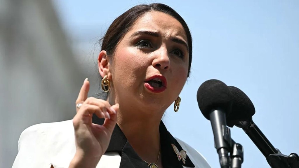 Who is Delia Ramirez? MAGA backlash grows over her ‘proud Guatemalan’ remark Who is Delia Ramirez? MAGA backlash grows over her ‘proud Guatemalan’ remark