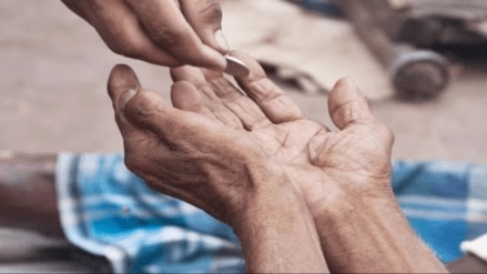 There is also an apprehension of an influx of beggars from outside the state with the arrival of the railhead at Sairang-Sihhmui, she said. There is also an apprehension of an influx of beggars from outside the state with the arrival of the railhead at Sairang-Sihhmui, she said.