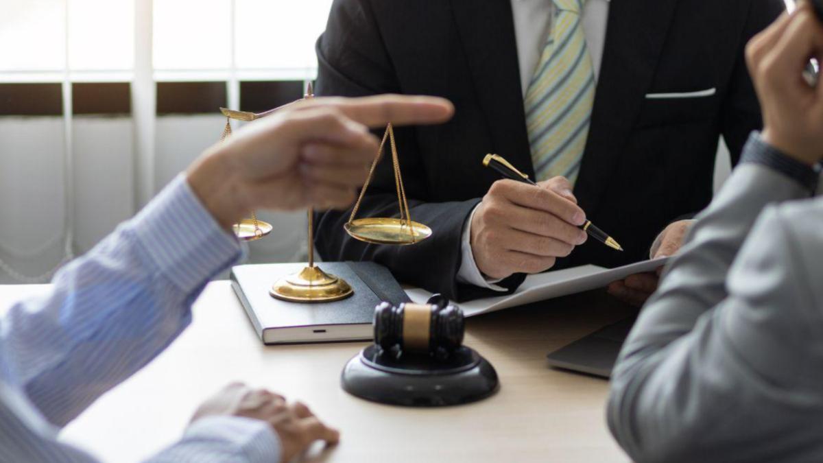 Indian Legal Firms and Lawyers Find New Opportunities in the UAE and Saudi Arabia. (Image Source: Canva) Indian Legal Firms and Lawyers Find New Opportunities in the UAE and Saudi Arabia. (Image Source: Canva)