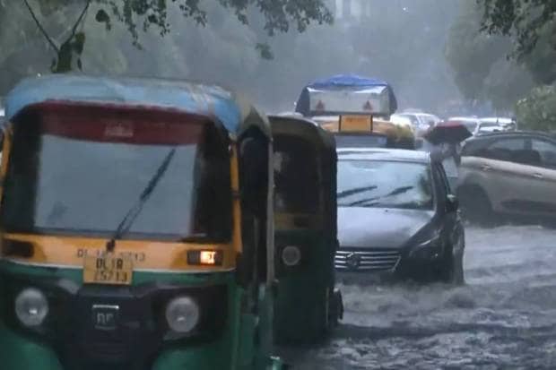 Traffic congestion was seen in Minto Bridge and Connaught Place, and certain areas even reported knee-deep water. (Photo source: ANI)