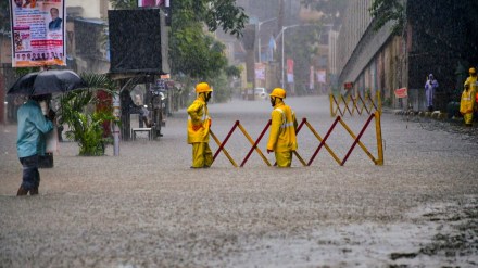 High tide in Mumbai today, live news Mumbai, IMD