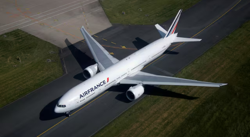 Air France flight, Boeing 777 makes u-turn over atlantic ocean Air France flight, Boeing 777 makes u-turn over atlantic ocean