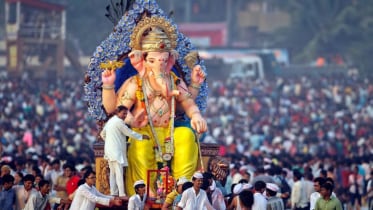 Mumbai police warns against DJs playing loud music during Ganeshotsav