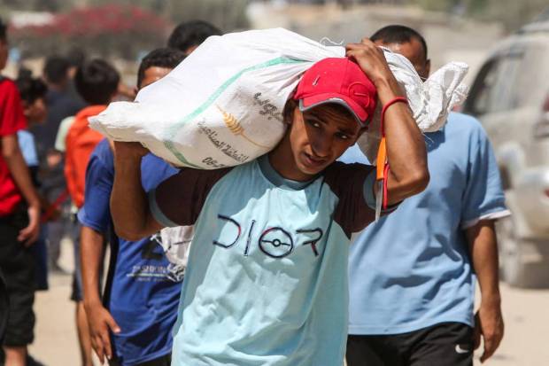 Aid restrictions concern: UN officials have stated that food supplies are stacking up at borders because of restrictions from Israel. (Photo source Reuters)
