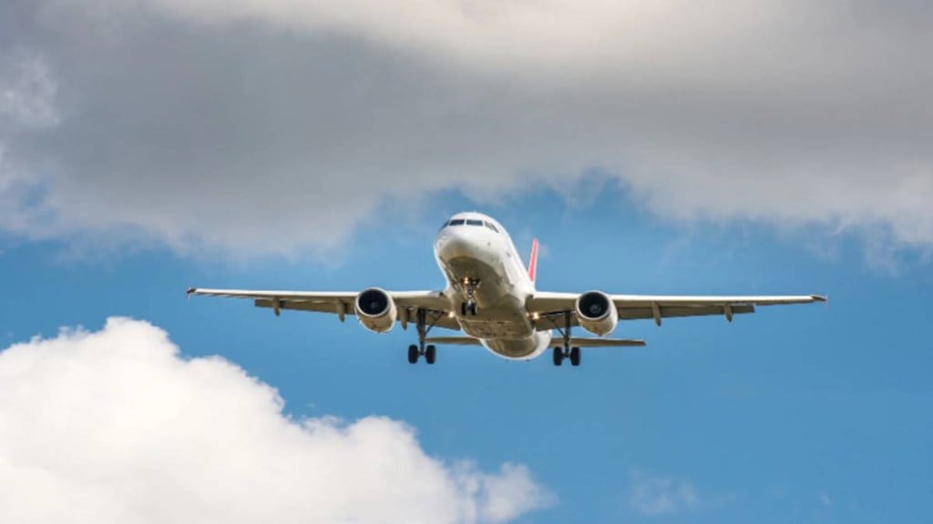 India extends airspace ban