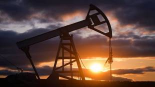 Trump's Tariffs Threaten India's Russian Oil Gains .(Image Source: Reuters)