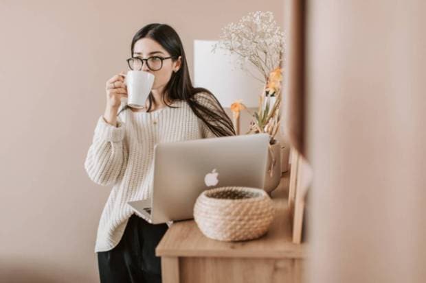  Lower intake of caffeine: Consuming too much coffee or energy drinks may increase stress levels and impact sleep patterns. (Photo source: Canva)