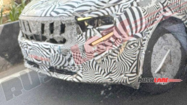 Mahindra XUV700 facelift (1)