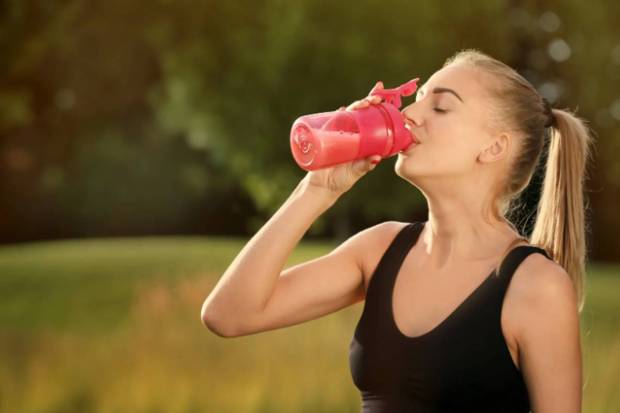 Activity requirements: Active women may require 1.2-1.6 grams per kg for supporting muscle repair and energy. (Photo source: Canva)