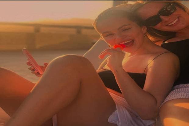  Celebrations included candlelight dinners on the beach, dancing, BlakeBallons and cutouts. (Photo source: selenagomez@Instagram)