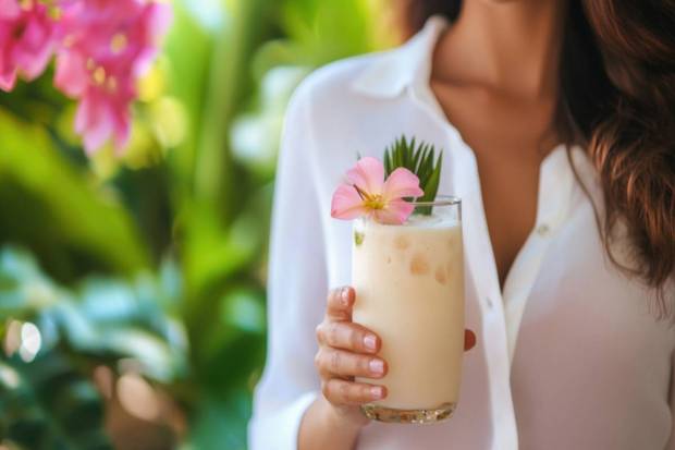 Sipping sweet drinks daily: There is a higher risk of metabolic issues and diabetes if consumption of sweetened juices and sodas is done regularly. (Photo source: Canva)