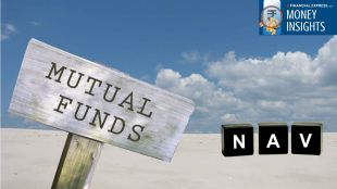 The Rs 10 NAV Myth: Why a Lower Mutual Fund NAV Doesn't Mean a Better Deal. (Image Source: Canva)