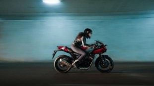 Triumph Thruxton 400