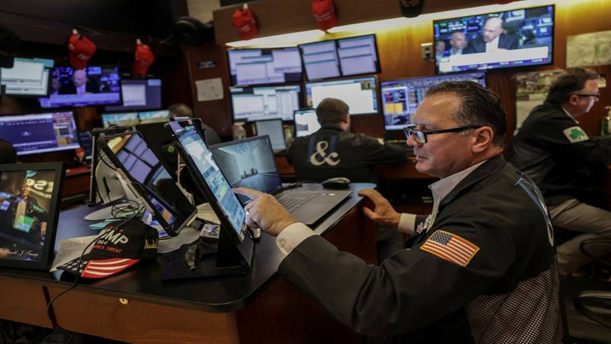 US stocks soar after jobs shock, Dow jumps 500 points, Fed pivot eyed US stocks soar after jobs shock, Dow jumps 500 points, Fed pivot eyed