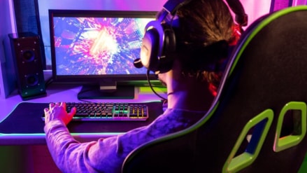 Sources in online gaming companies say it would be a huge blow as the industry employs more than 200,000 highly skilled people. Sources in online gaming companies say it would be a huge blow as the industry employs more than 200,000 highly skilled people.