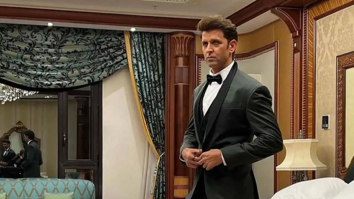 Hrithik Roshan rents out his Mumbai apartment to girlfriend Saba Azad for Rs 75,000 Hrithik Roshan rents out his Mumbai apartment to girlfriend Saba Azad for Rs 75,000