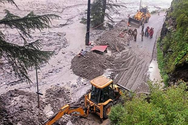  An eyewitness, Subhash Chandra Semwal, stated, ‘’We panicked and blew whistles, shouting for people to run.’’ He, along with his family, ran away after hearing the sound of stones and water. (Photo source: PTI)
