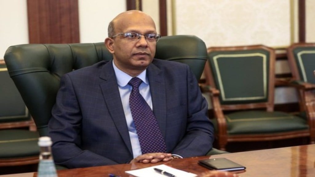 ‘Delhi will buy oil from wherever it gets best deal’: India’s envoy to Russia Vinay Kumar slams Trump tariffs as ‘unreasonable’ ‘Delhi will buy oil from wherever it gets best deal’: India’s envoy to Russia Vinay Kumar slams Trump tariffs as ‘unreasonable’