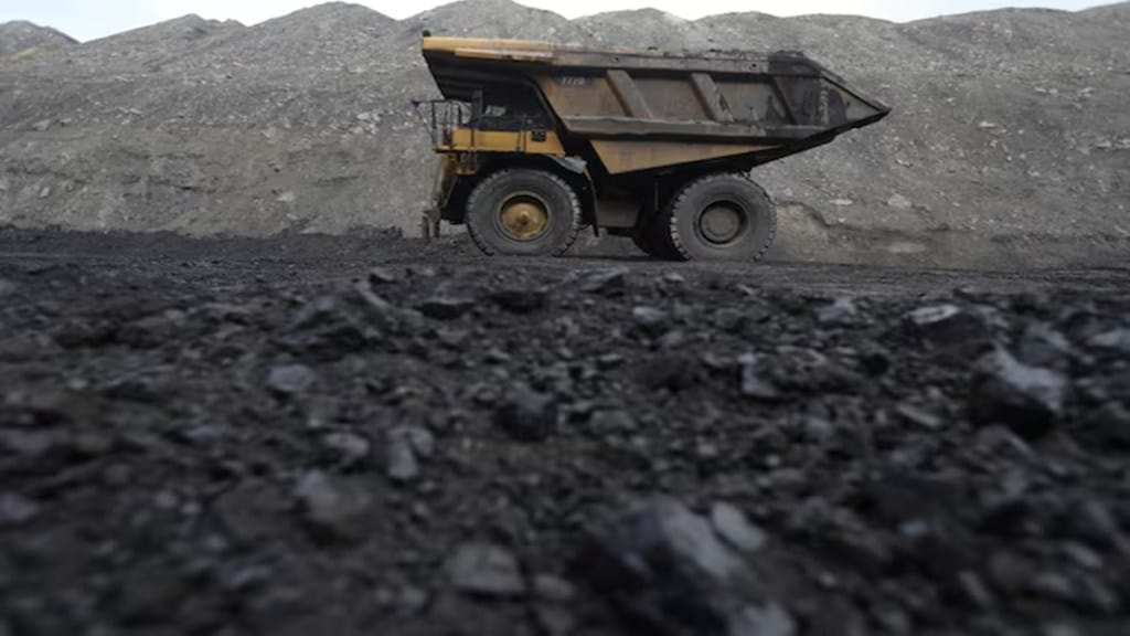 coal, industry, commercial coal mining, Ministry of Coal, industry