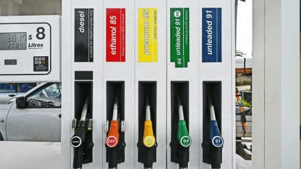 Vehicle owners, who are not happy with the government’s E20 fuel policy, have taken to social media claiming it causes a “drastic” drop in mileage and fuel efficiency. The Centre, however, has dismissed these concerns as “misplaced”. Vehicle owners, who are not happy with the government’s E20 fuel policy, have taken to social media claiming it causes a “drastic” drop in mileage and fuel efficiency. The Centre, however, has dismissed these concerns as “misplaced”.