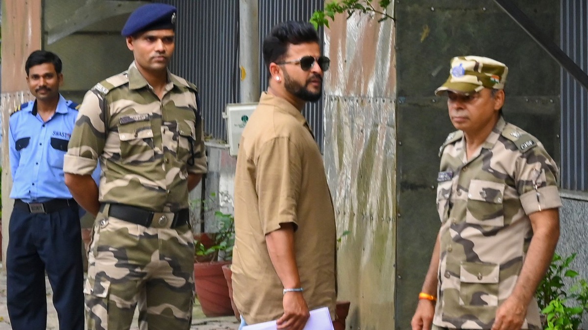 suresh raina, ex cricketer, suresh raina ed, ed betting scam, illegal betting app, betting gaming app suresh raina, ex cricketer, suresh raina ed, ed betting scam, illegal betting app, betting gaming app