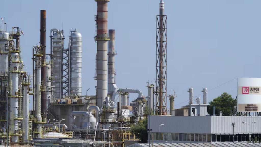 Sanctions drive Nayara to rely fully on Russian oil