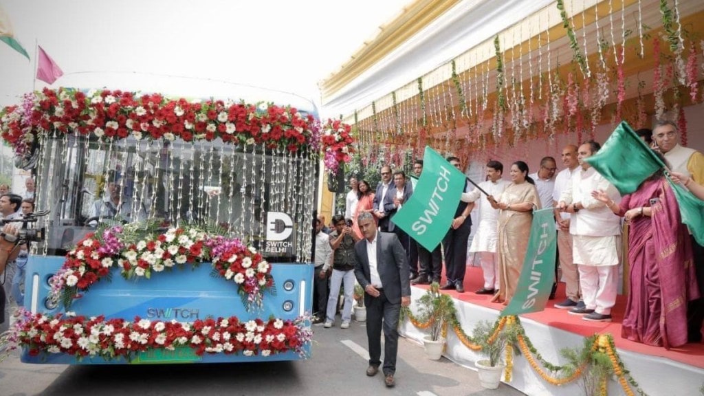 u special, u special buses, delhi u special, rekha gupta, delhi university, buses for students