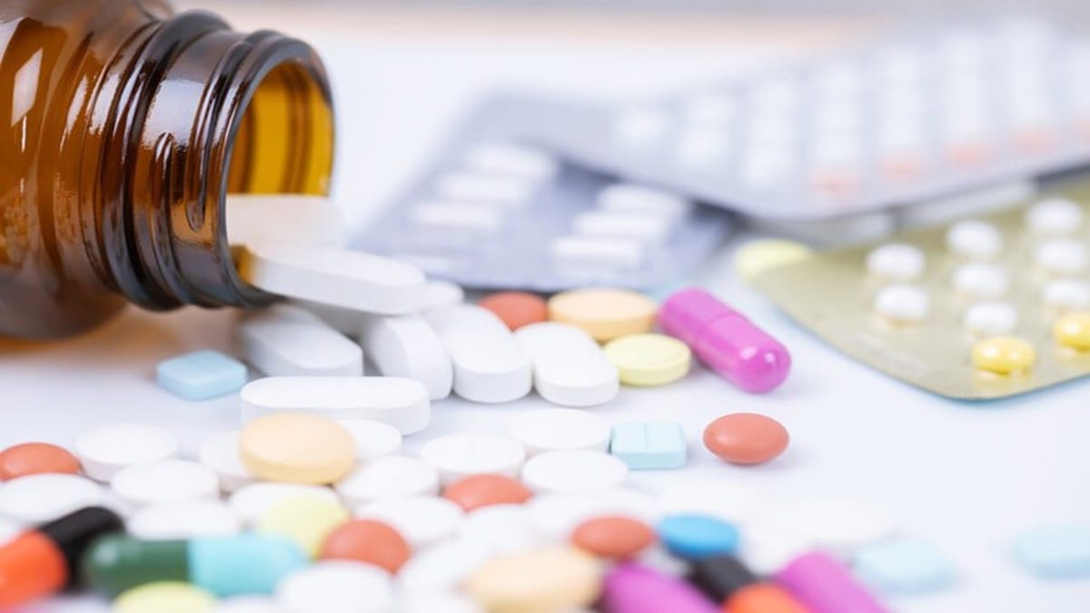 Indian Panel Slams NPPA for 50% Drug Price Hike. (Image Source: Freepik)