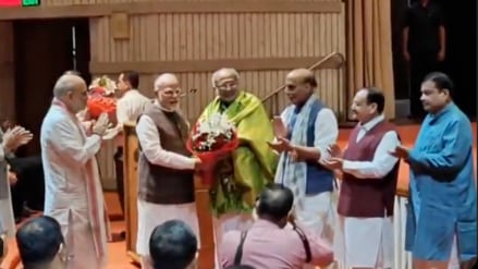 PM Modi addressed MPs of both the Lok Sabha and Rajya Sabha, where he felicitated the NDA’s Vice President candidate, CP Radhakrishnan. The NDA Parliamentary Party meeting will also focus on the alliance’s legislative agenda.