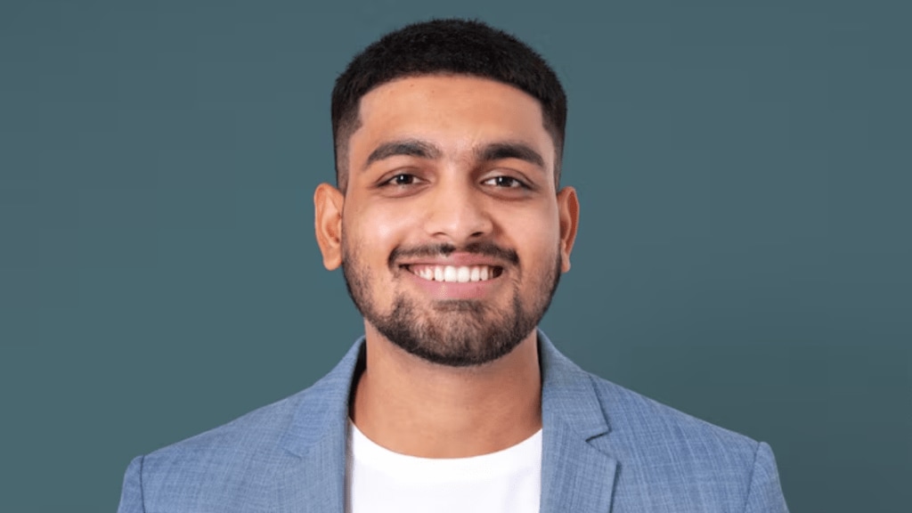 The man detailed how he went from taking a student loan of ₹5 lakh in 2007 to building a portfolio worth over ₹12 crore today. (Representative Image/ Freepik)