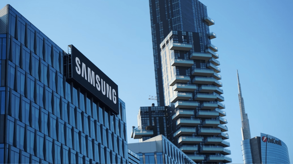Tech layoffs: A Samsung employee has claimed that the South Korean company has started laying off its staff in the United States, leaving those on business trips stranded. Tech layoffs: A Samsung employee has claimed that the South Korean company has started laying off its staff in the United States, leaving those on business trips stranded.