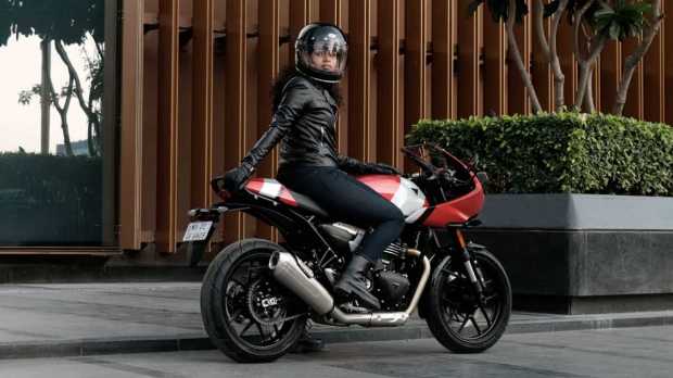 The Thruxton 400 is the fifth bike in Triumph's sub 500cc lineup.