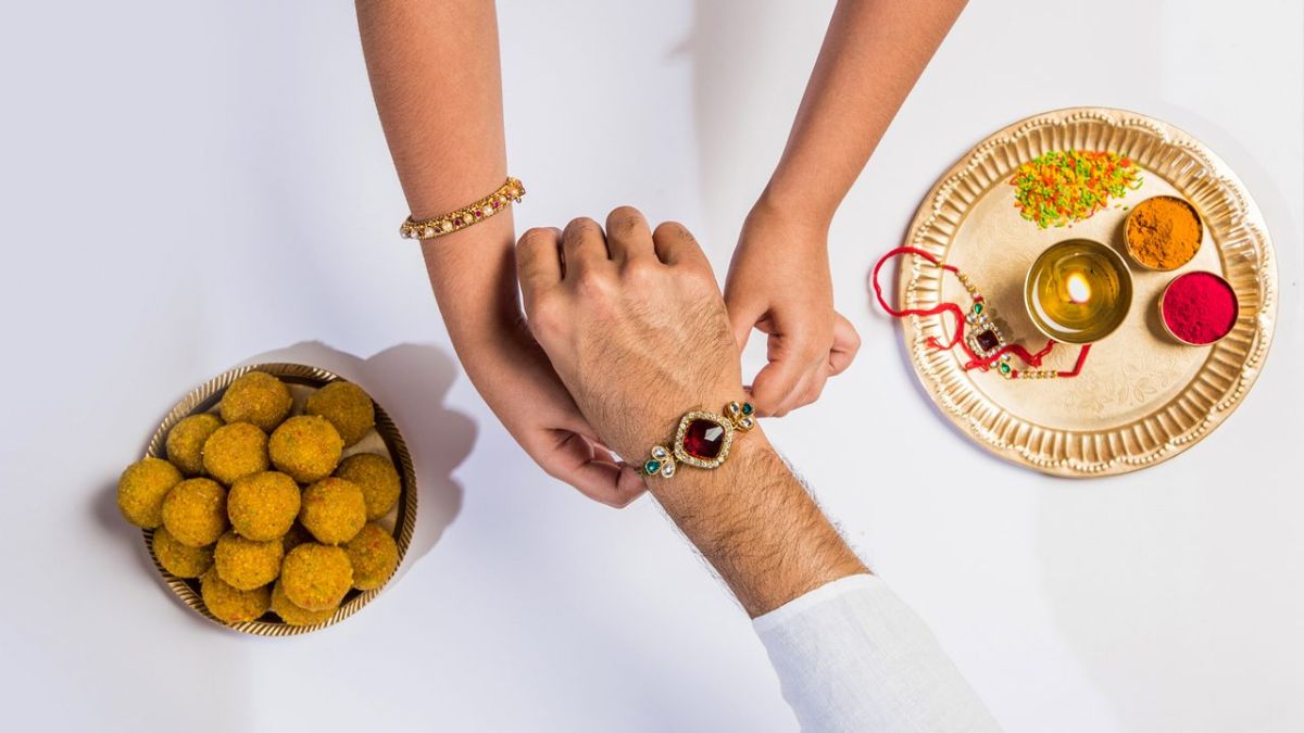 Home Raksha Raksha Bandhan 2025: When is the shubh muhurat to tie rakhi? Check out ...
