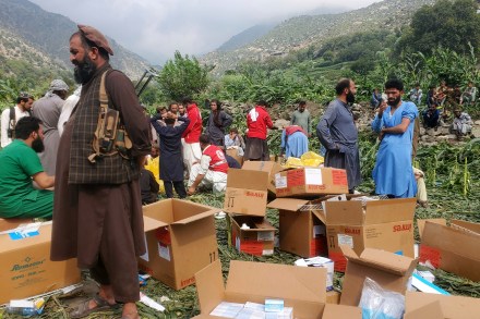 Rescuers ignore Afghan women buried in rubble after earthquakes - 'Felt like they were invisible' (Photo: AP)
