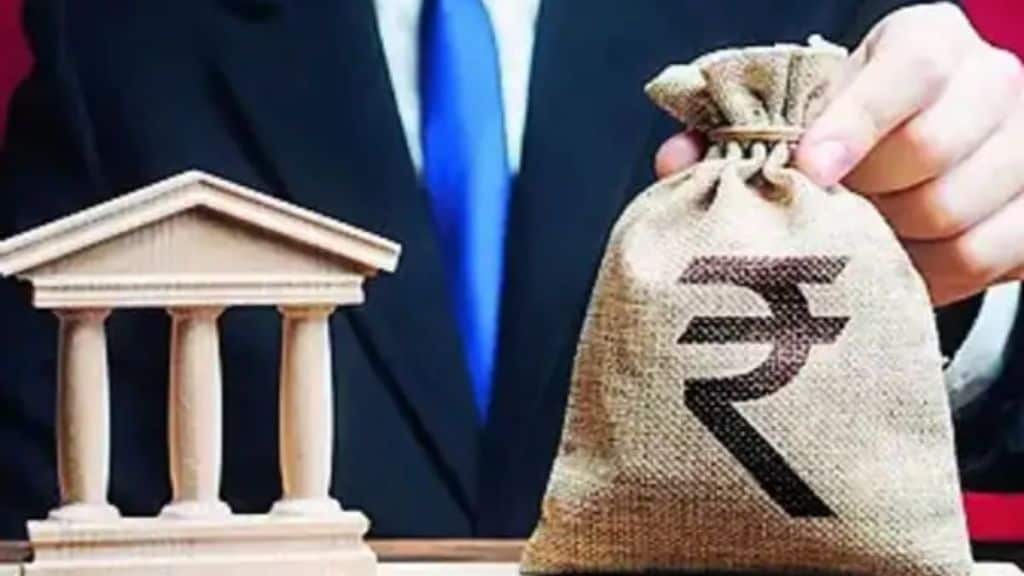 The Centre's budgetary capex has been at 38.5% of the budgeted amount against 27.1% last year. This has kept economic momentum up. 
