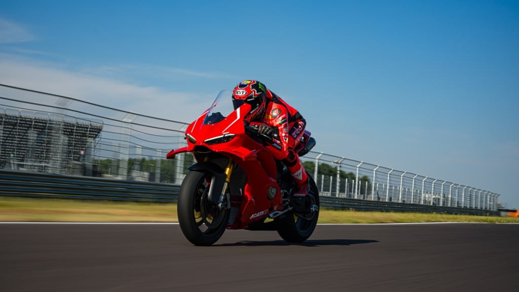 Ducati Panigale V4 R